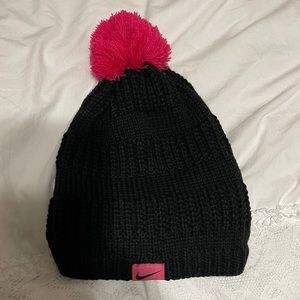 Nike Pom Beanie